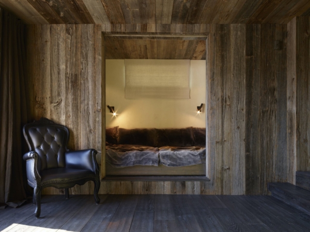 Reclaimed Mixed Softwood Grey Barn Board Ship Lap Joint - Bedroom