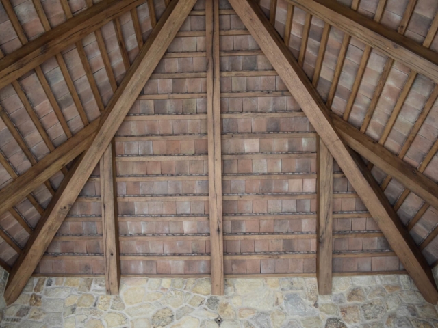 Reclaimed White Oak Beams and Purlins with Slate Roof - Den