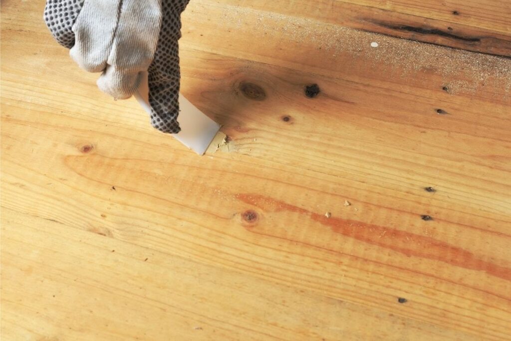 Wood Putty And Filler, How To Fill Holes In Vinyl Flooring