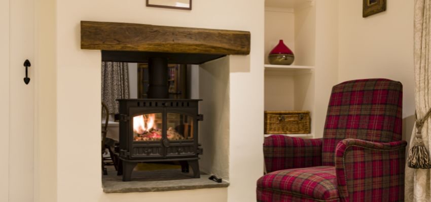 installs freestanding wood stove in a fireplace (1) Freestanding wood stoves are efficient, sustainable, and stylish.