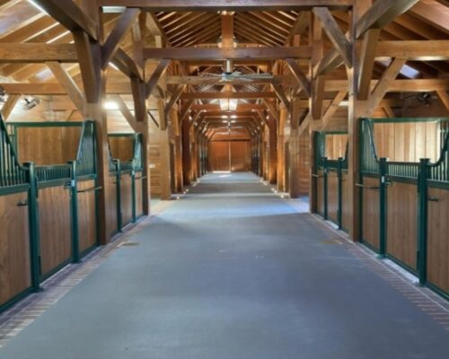 Horse barn timber frame traditional mortise and tennon joinery
Material : New Douglas Fir No 1 and better RFKD