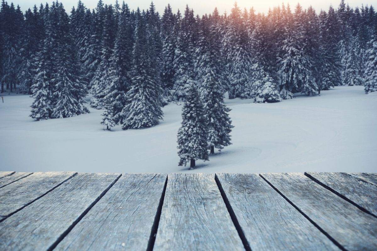 What Ice Melt is Safe for Wood Decks 