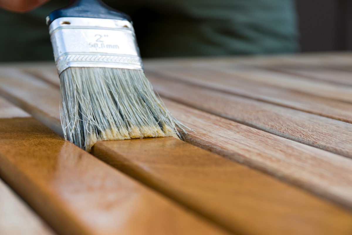 What’s the Difference Between Paint And Stain? Which Is Better?