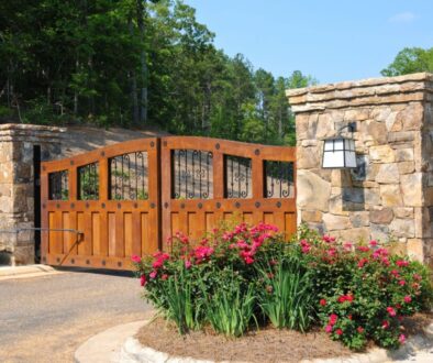 One of the luxurious wood fence gate ideas that add value to the home.