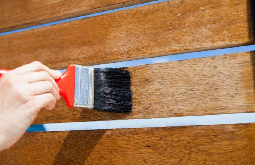 An expert person seals up the wood’s surface to prevent it from soaking up water and moisture from the environment.