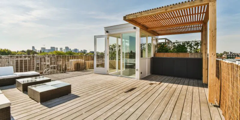 A rooftop deck as part of the most luxurious apartment amenities