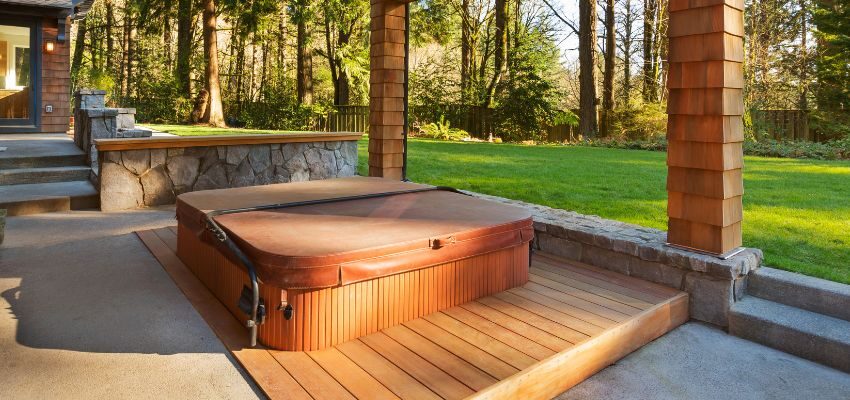 cedar hot tub (1) Cedar tubs are durable and authentic, but need more maintenance.