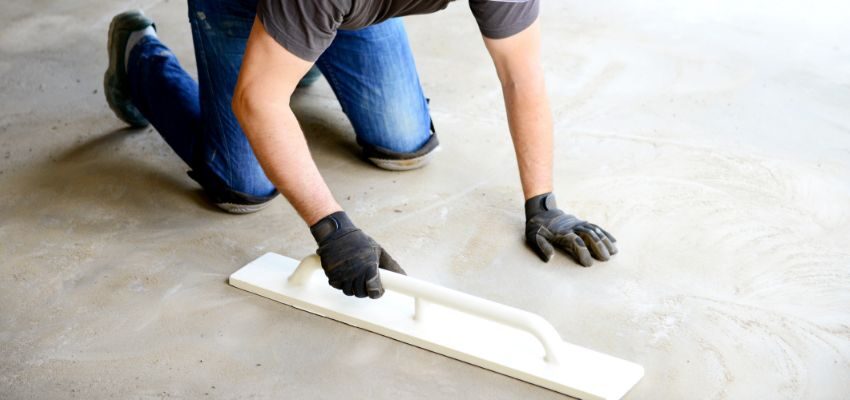 A professional makes the floor level.