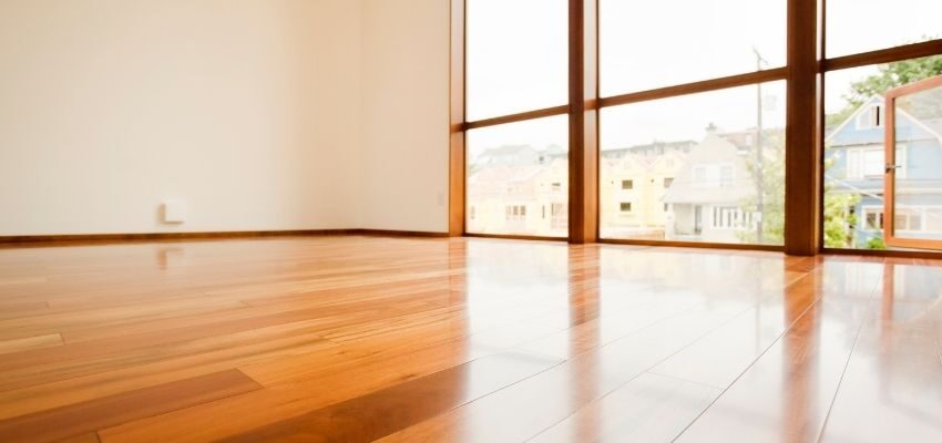 Solid Hardwood vs. Engineered Hardwood (1) Engineered hardwood brings versatility and stability.