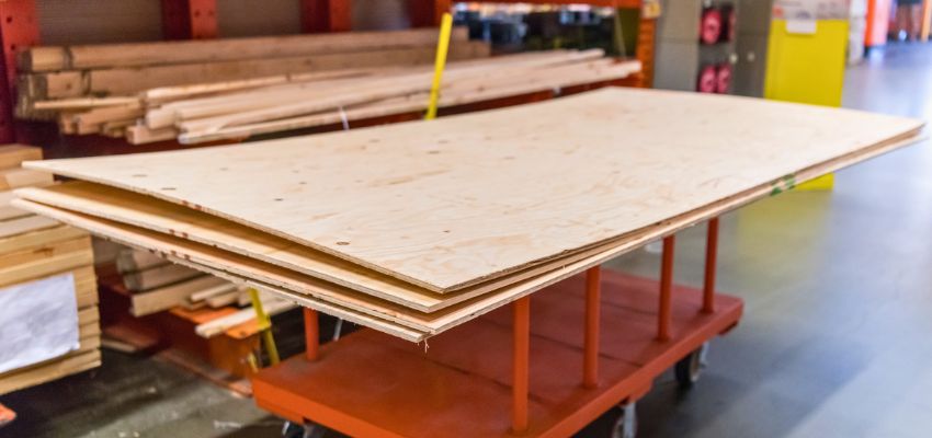 High-grade panels have fewer defects but cost more.